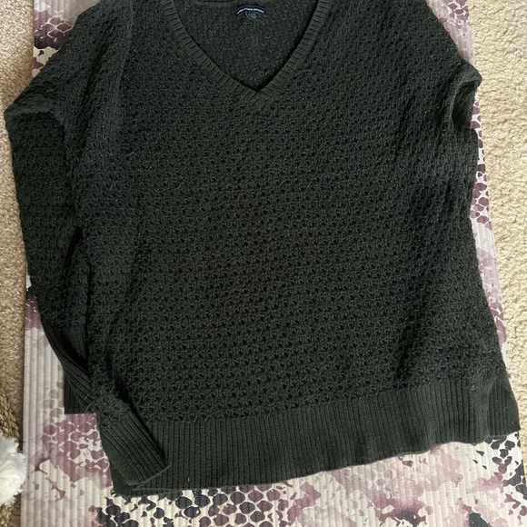 American Eagle sweater, Size Medium - Picture 2 of 8
